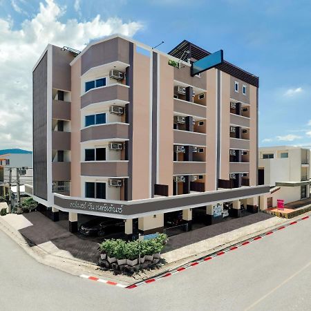 Corner One Residence Hat Yai Exterior photo